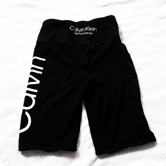 Calvin Klein Biker Shorts Mid Rise Black Graphic Print Side Pocket Extra Small - Picture 8 of 9